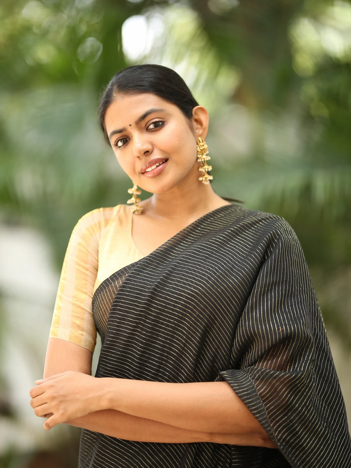 Shivani Rajashekar saree photos at Kota Bommali Ps promotions
