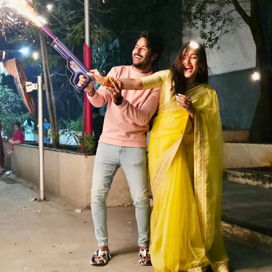 Siri Hanumanthu Diwali Celebrations with Family