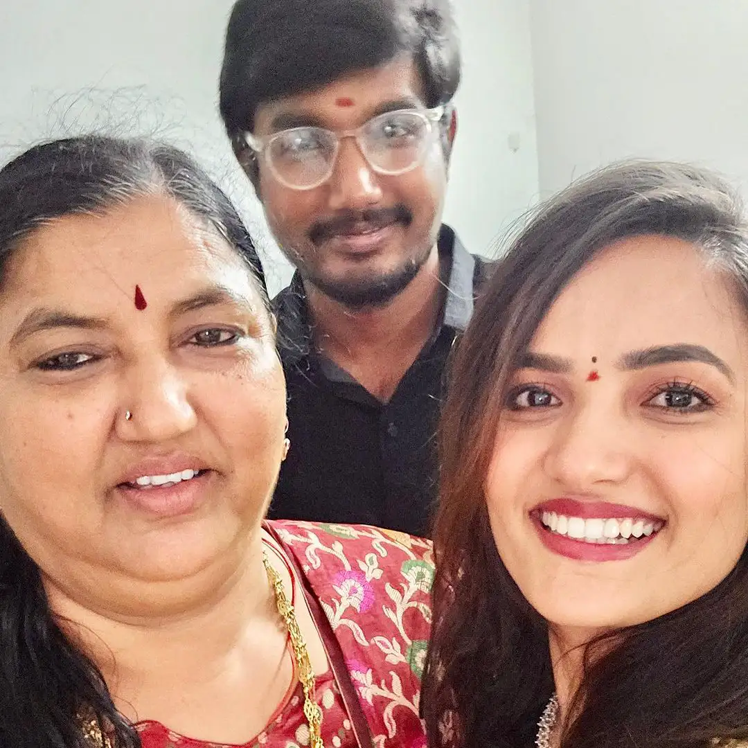 Siri Hanumanthu Diwali Celebrations with Family