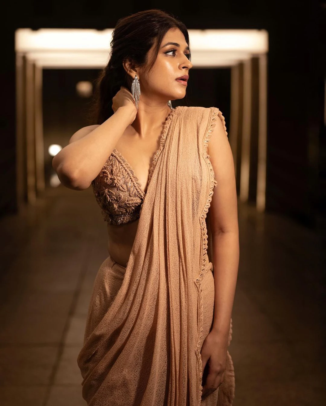 Tollywood Actress Shraddha Das latest saree photos