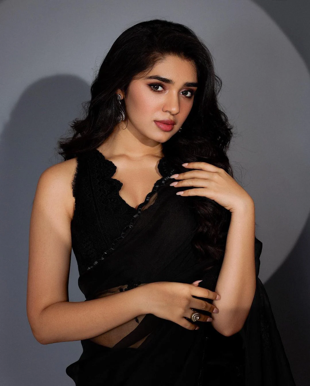 Tollywood Heroine Krithi Shetty shines in black saree photos