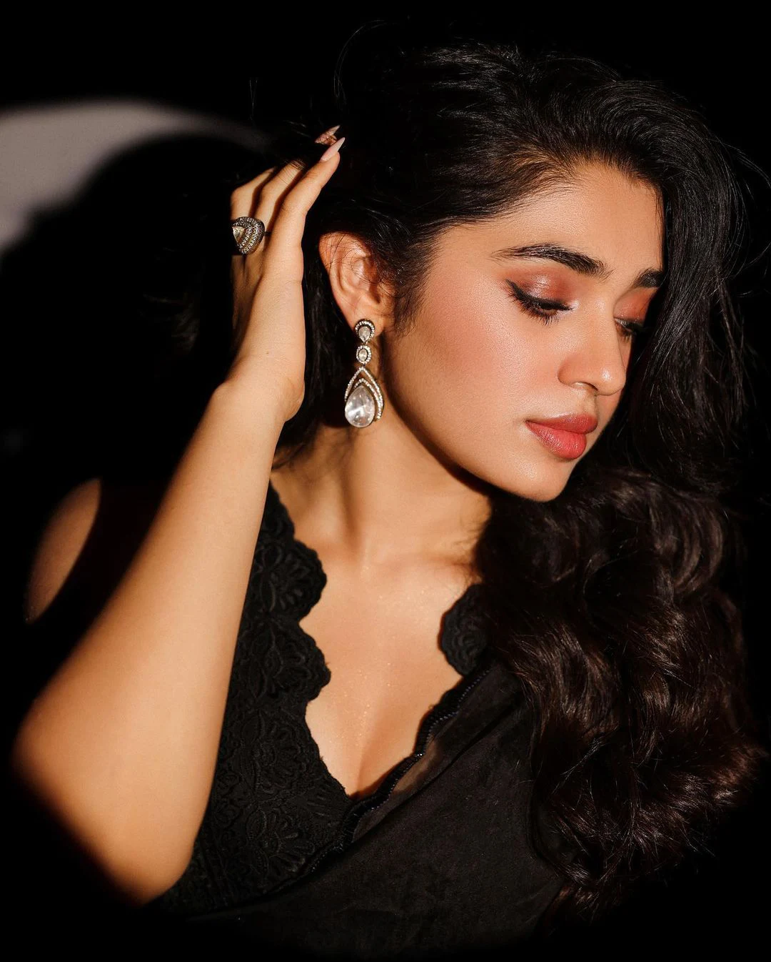 Tollywood Heroine Krithi Shetty shines in black saree photos
