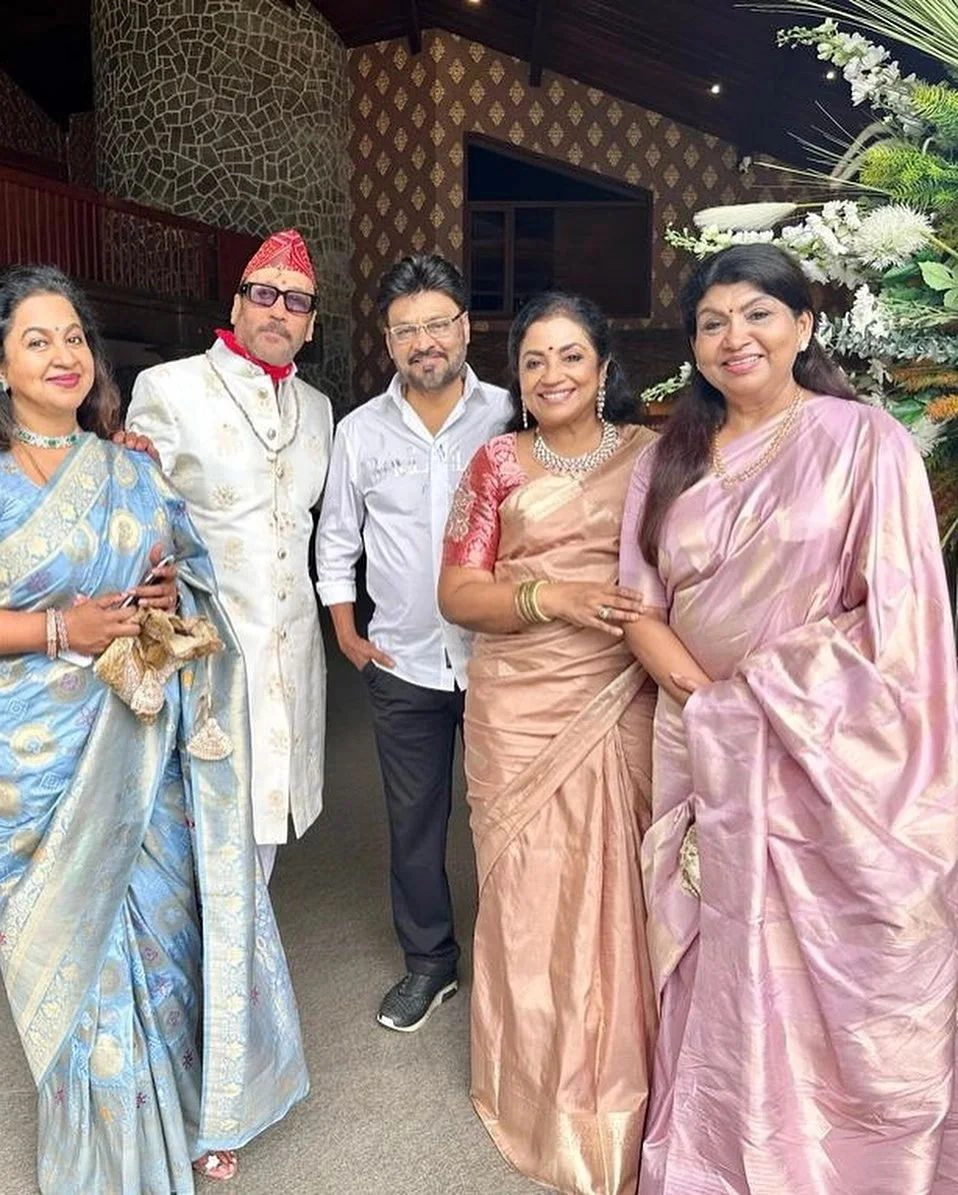 Tollywood Senior Actors at Radha Daughter Karthika Nair wedding photos