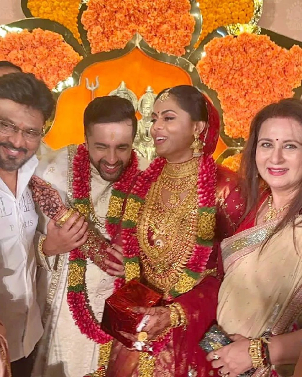 Tollywood Senior Actors at Radha Daughter Karthika Nair wedding photos