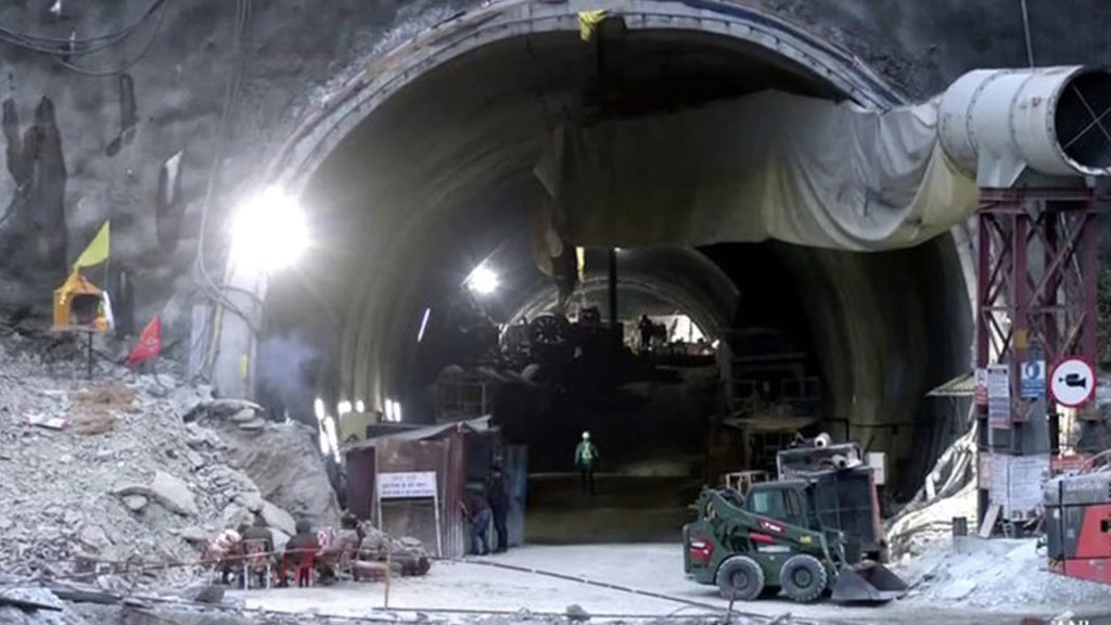 Uttarkashi tunnel rescue updates trapped 41 workers coming out