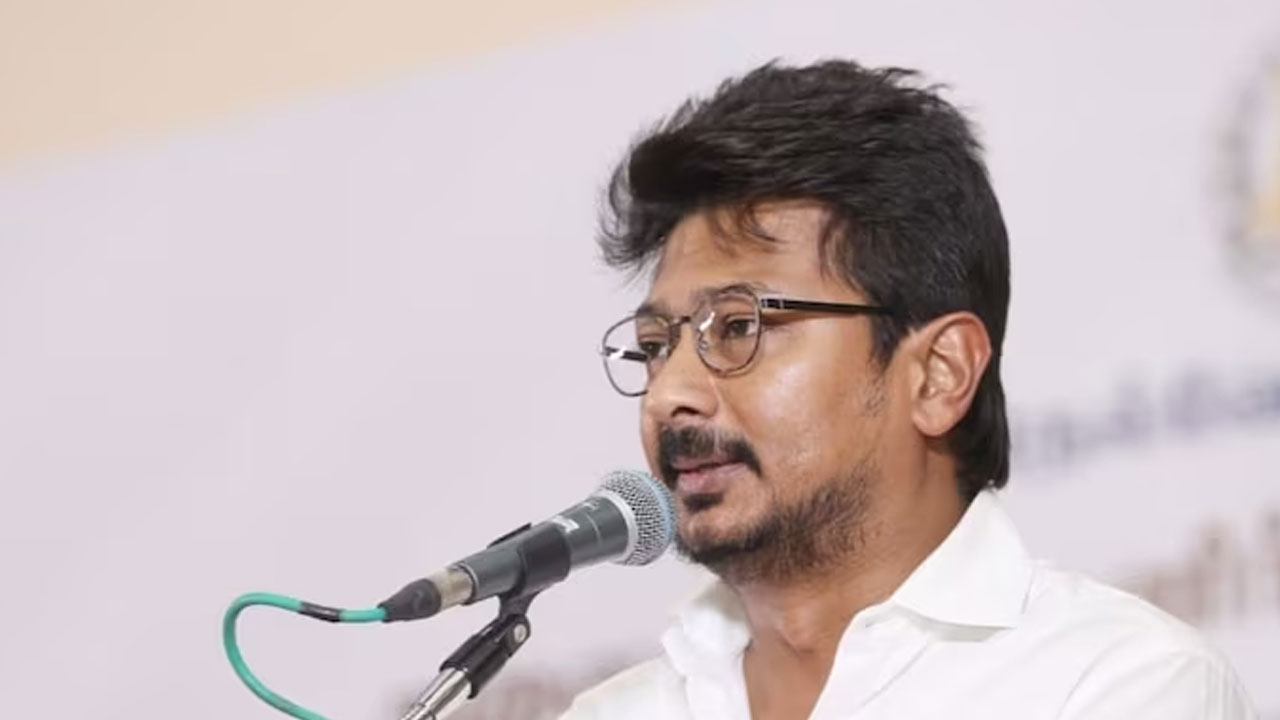 Udhayanidhi on Sanatan Dharma: సనాతన ధర్మంపై మరోసారి ఘాటు వ్యాఖ్యలు చేసిన ఉదయనిధి స్టాలిన్ Udhayanidhi on Sanatan Dharma: సనాతన ధర్మంపై మరోసారి ఘాటు వ్యాఖ్యలు చేసిన ఉదయనిధి స్టాలిన్