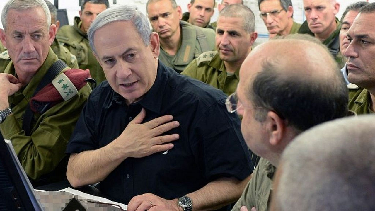 Israel Palestine Conflict: అవసరమైతే.. గాజాలో పౌరుల మరణంపై వస్తున్న విమర్శలపై నెతన్యాహూ ఎదురుదాడి Israel Palestine Conflict: అవసరమైతే.. గాజాలో పౌరుల మరణంపై వస్తున్న విమర్శలపై నెతన్యాహూ ఎదురుదాడి