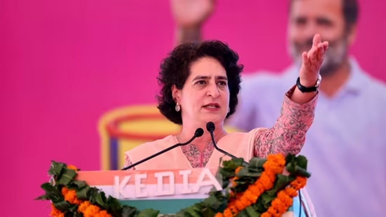 Assembly Elections 2023: మోదీపై విమర్శలు.. ప్రియాంక గాంధీకి ఎన్నికల సంఘం నోటీసులు Assembly Elections 2023: మోదీపై విమర్శలు.. ప్రియాంక గాంధీకి ఎన్నికల సంఘం నోటీసులు
