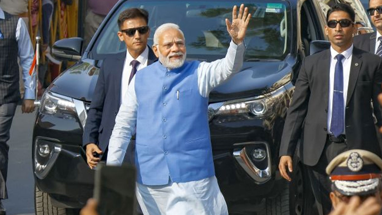 Assembly Elections 2023: 10 రోజుల్లో ఎన్నికలు.. మెగా ప్లాన్ సిద్ధం చేసిన ప్రధాని మోదీ Assembly Elections 2023: 10 రోజుల్లో ఎన్నికలు.. మెగా ప్లాన్ సిద్ధం చేసిన ప్రధాని మోదీ