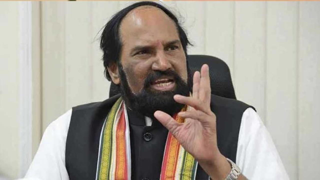 Uttam Kumar Reddy : బీఆర్ఎస్ నేతలకు ఓటమి భయం పట్టుకుంది.. అందుకే అబద్ధాలు మాట్లాడుతున్నారు Uttam Kumar Reddy : బీఆర్ఎస్ నేతలకు ఓటమి భయం పట్టుకుంది.. అందుకే అబద్ధాలు మాట్లాడుతున్నారు