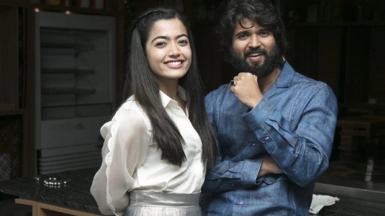 Vijay Devarakonda : రష్మిక మార్ఫింగ్ వీడియో పై ఫైర్ అయిన విజయ్ దేవరకొండ.. పోస్ట్ వైరల్ Vijay Devarakonda : రష్మిక మార్ఫింగ్ వీడియో పై ఫైర్ అయిన విజయ్ దేవరకొండ.. పోస్ట్ వైరల్