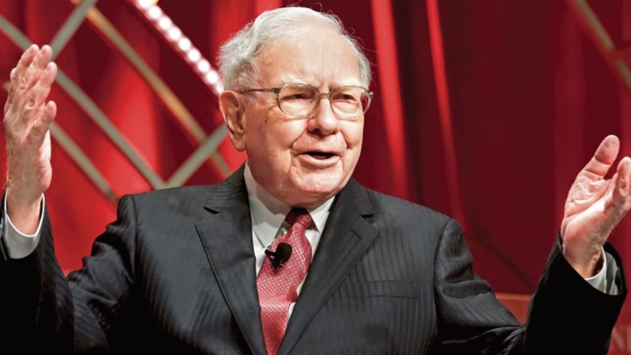 Warren Buffett’s Berkshire Hathaway exits Paytm, books loss of Rs 630 cr_ Report