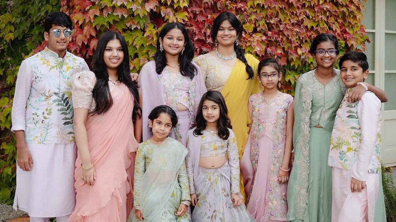 Mega Children : మెగా మనవళ్ళు, మనవరాళ్లు.. ఒకే పిక్ లో.. చరణ్ కూతురు మిస్ అయిందే.. Mega Children : మెగా మనవళ్ళు, మనవరాళ్లు.. ఒకే పిక్ లో.. చరణ్ కూతురు మిస్ అయిందే..