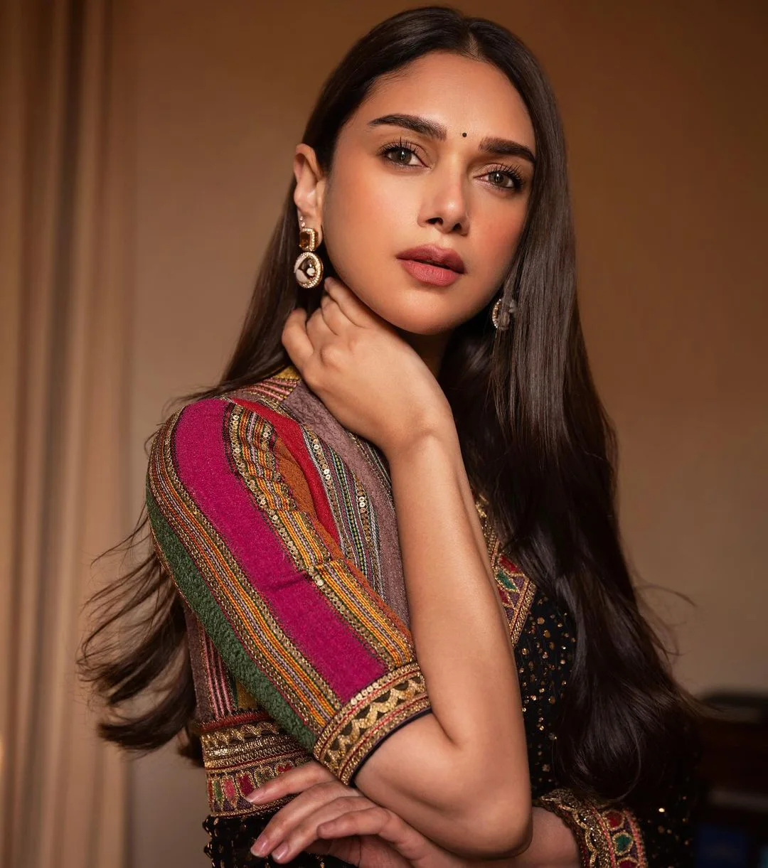 Aditi Rao Hydari shares her latest photos in instagram