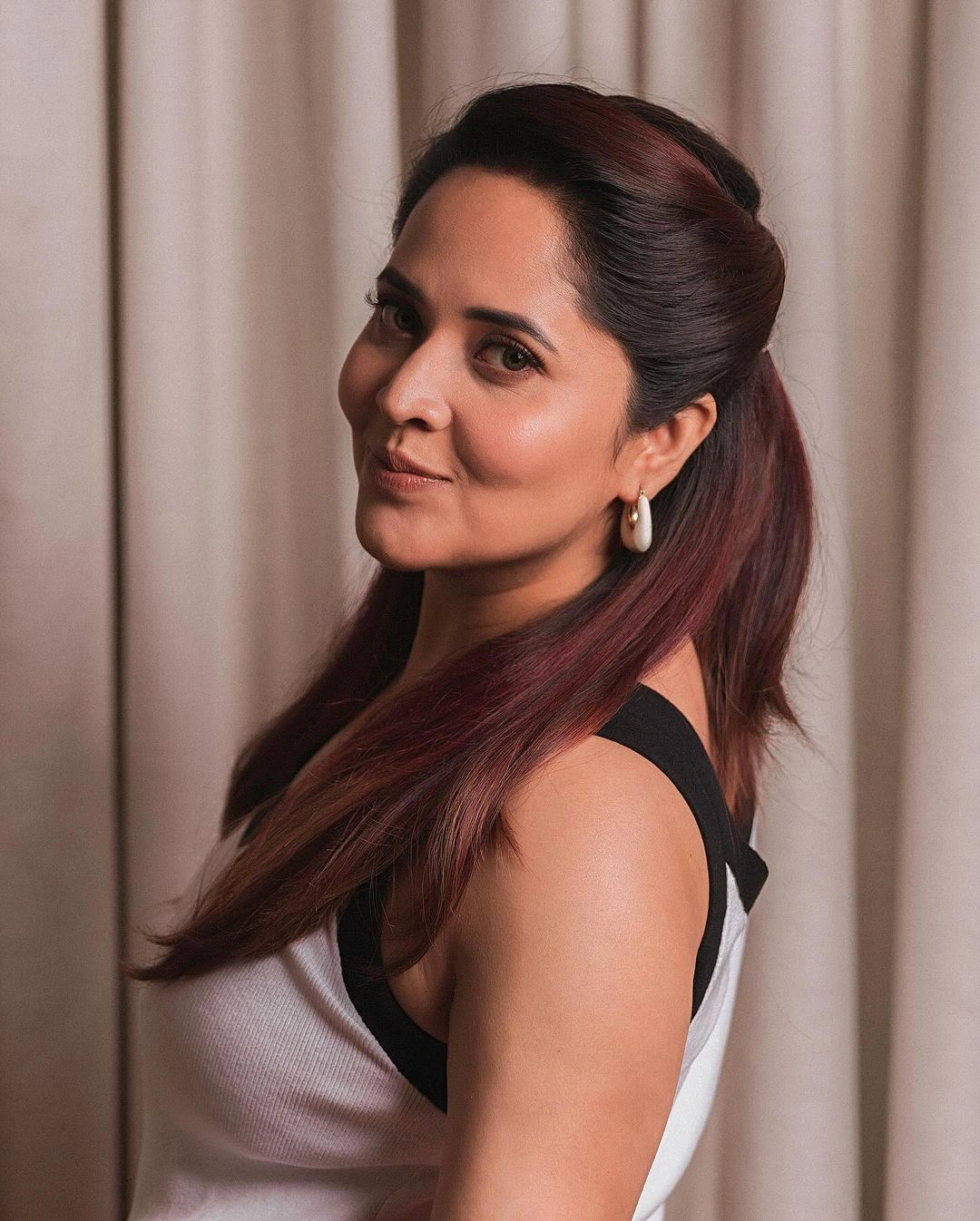 Anasuya Bharadwaj shares her latest photoshoot