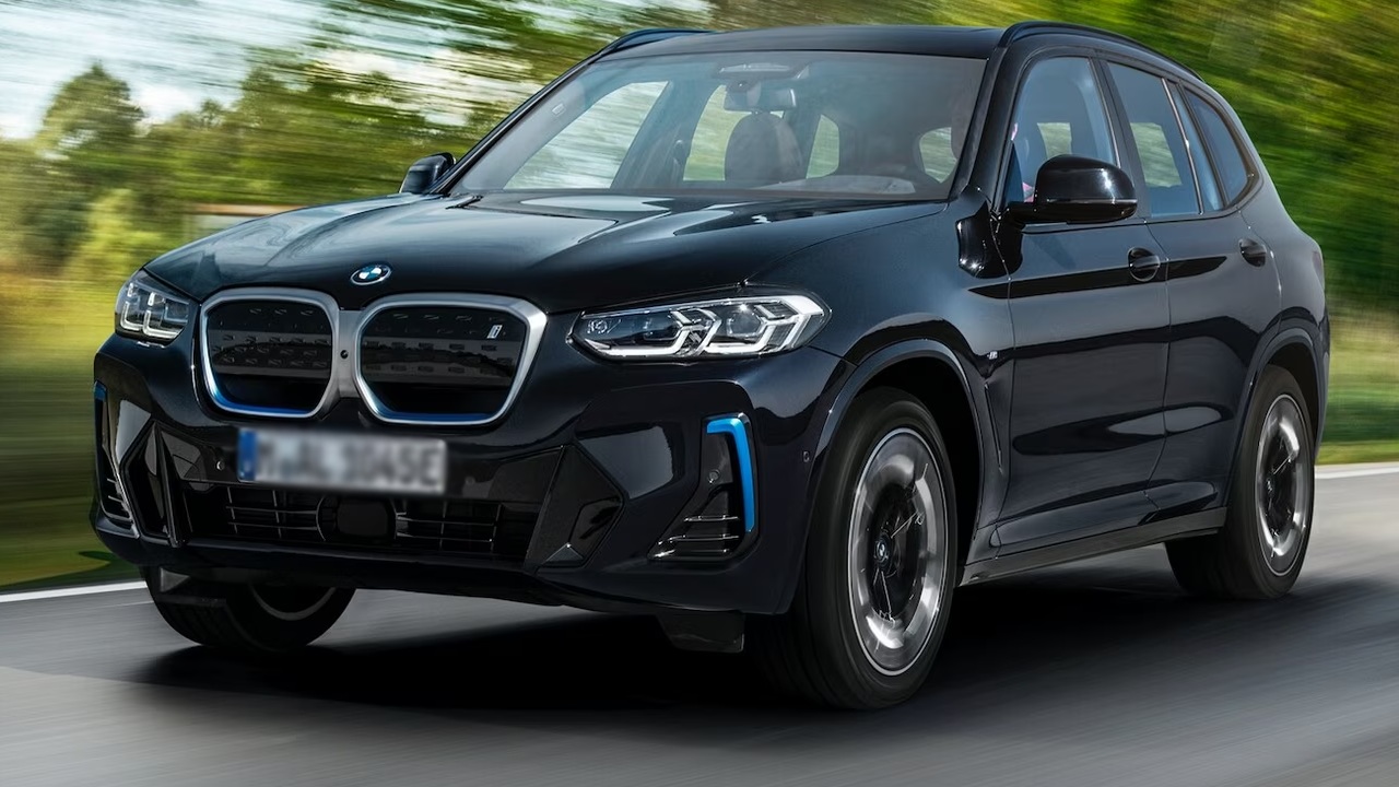 BMW Cars Price Hike : జనవరి 1 నుంచి భారీగా పెరగనున్న బీఎండబ్ల్యూ కార్ల ధరలు.. అసలు కారణం ఇదే! BMW cars to become more expensive from January 1