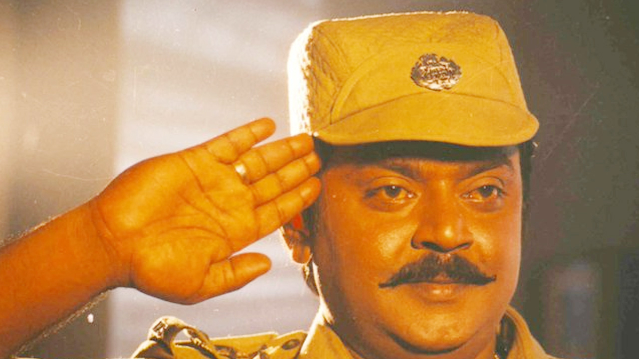విజయ్కాంత్కి ‘కెప్టెన్’ బిరుదు ఎలా వచ్చింది..? రోజా భర్త వల్లే.. విజయ్కాంత్కి ‘కెప్టెన్’ బిరుదు ఎలా వచ్చింది..? రోజా భర్త వల్లే..