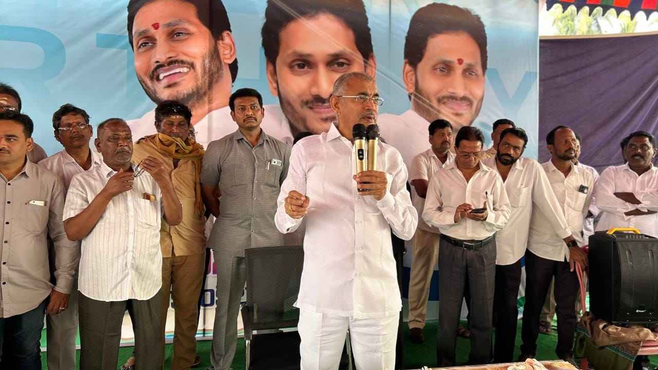 Chelluboina Venugopala Krishna : రాజకీయాలు వదిలేస్తా- మంత్రి సంచలన వ్యాఖ్యలు Chelluboina Venugopala Krishna : రాజకీయాలు వదిలేస్తా- మంత్రి సంచలన వ్యాఖ్యలు