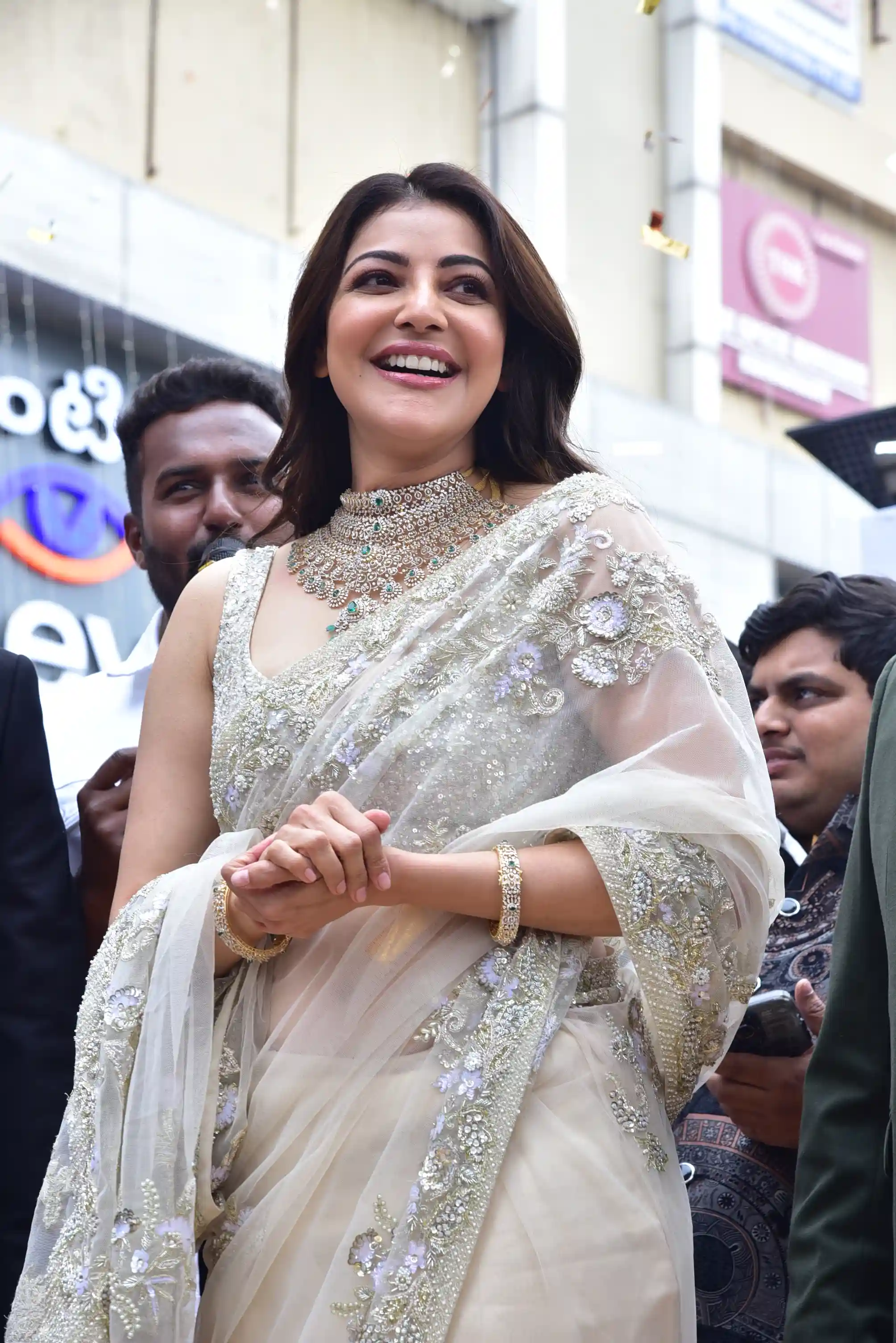 Kajal Aggarwal Stunning Looks in Saree
