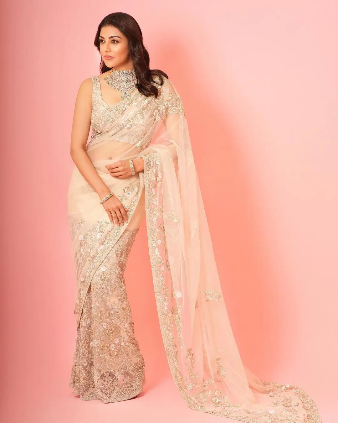 Kajal Aggarwal Stunning Looks in Saree