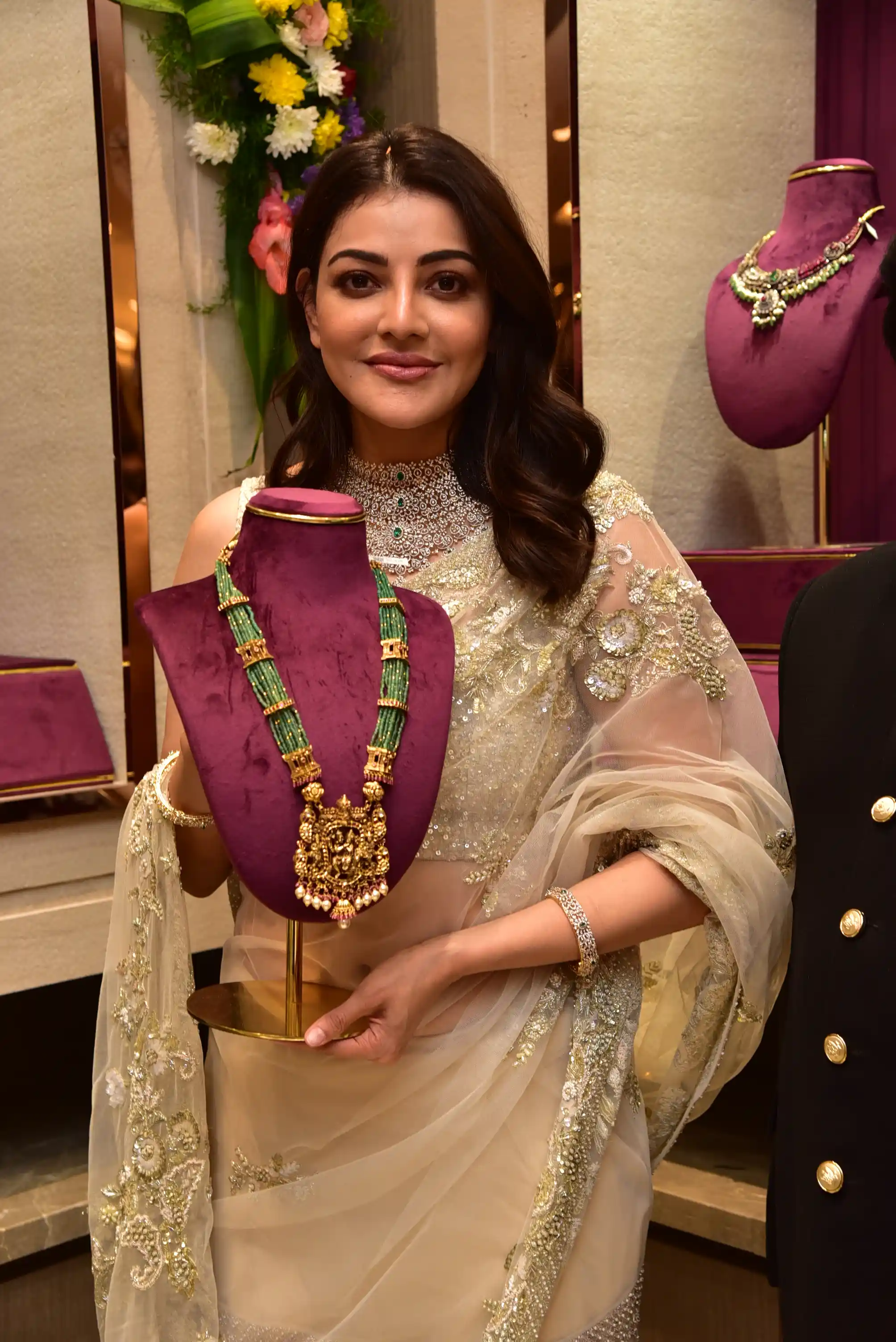 Kajal Aggarwal Stunning Looks in Saree
