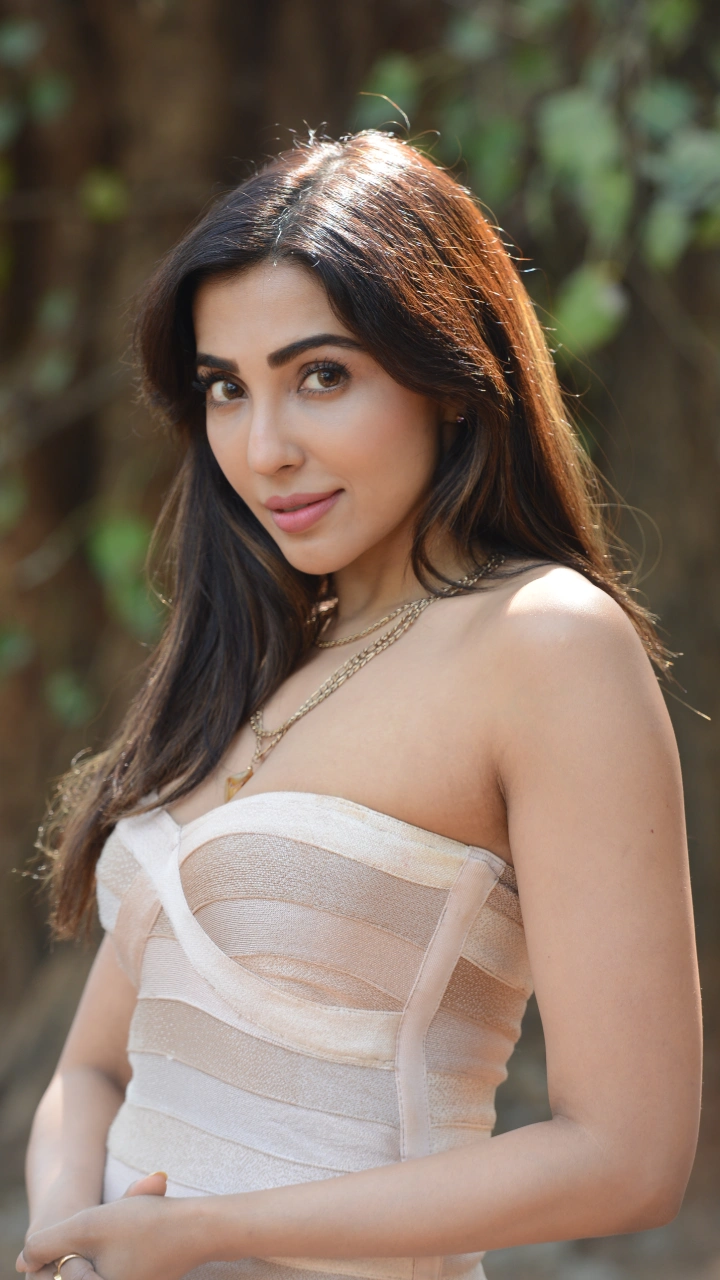 Kannada heroine Parvati Nair latest photos gone viral