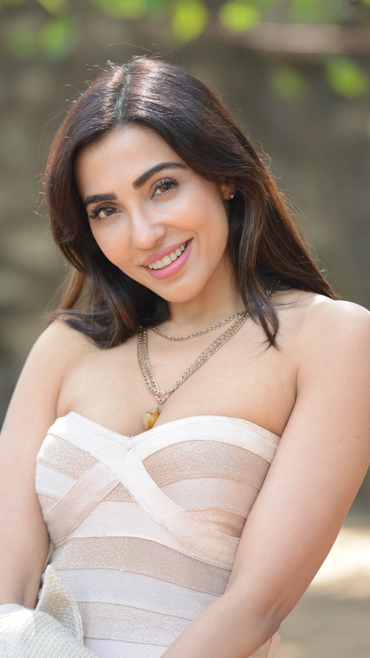 Kannada heroine Parvati Nair latest photos gone viral