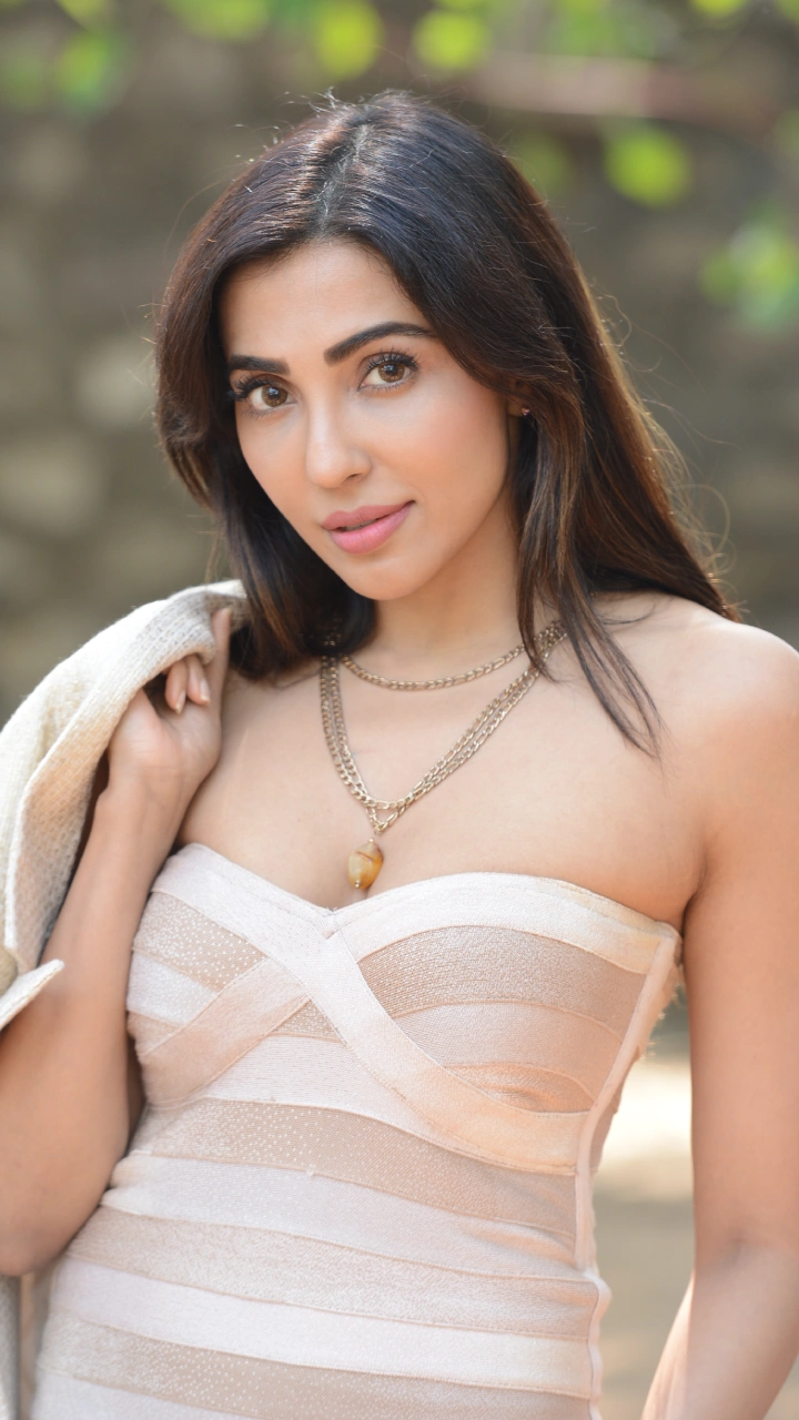 Kannada heroine Parvati Nair latest photos gone viral