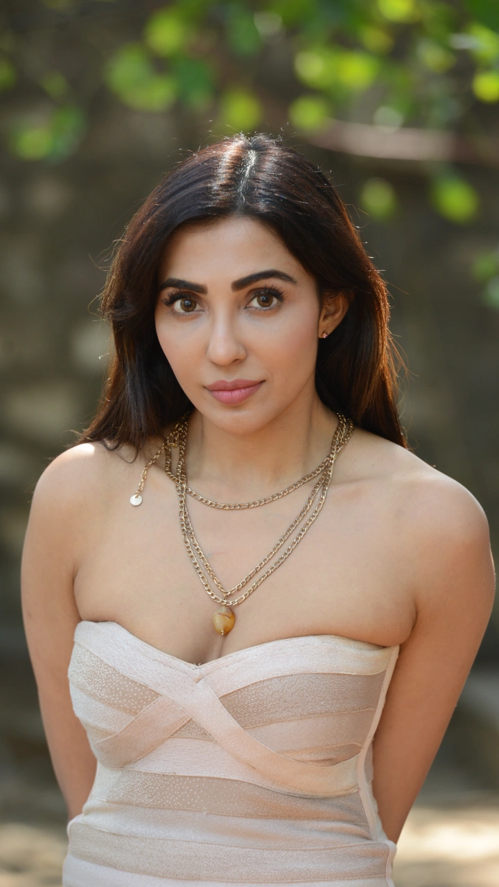 Kannada heroine Parvati Nair latest photos gone viral