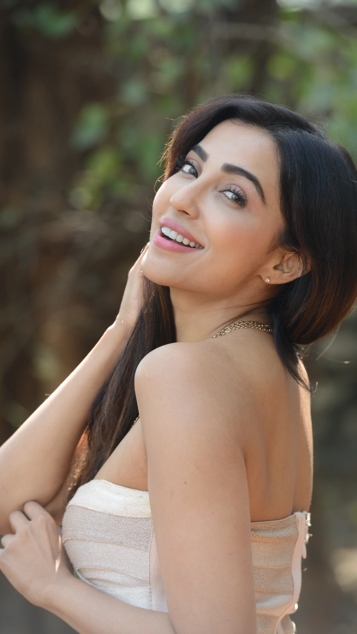 Kannada heroine Parvati Nair latest photos gone viral
