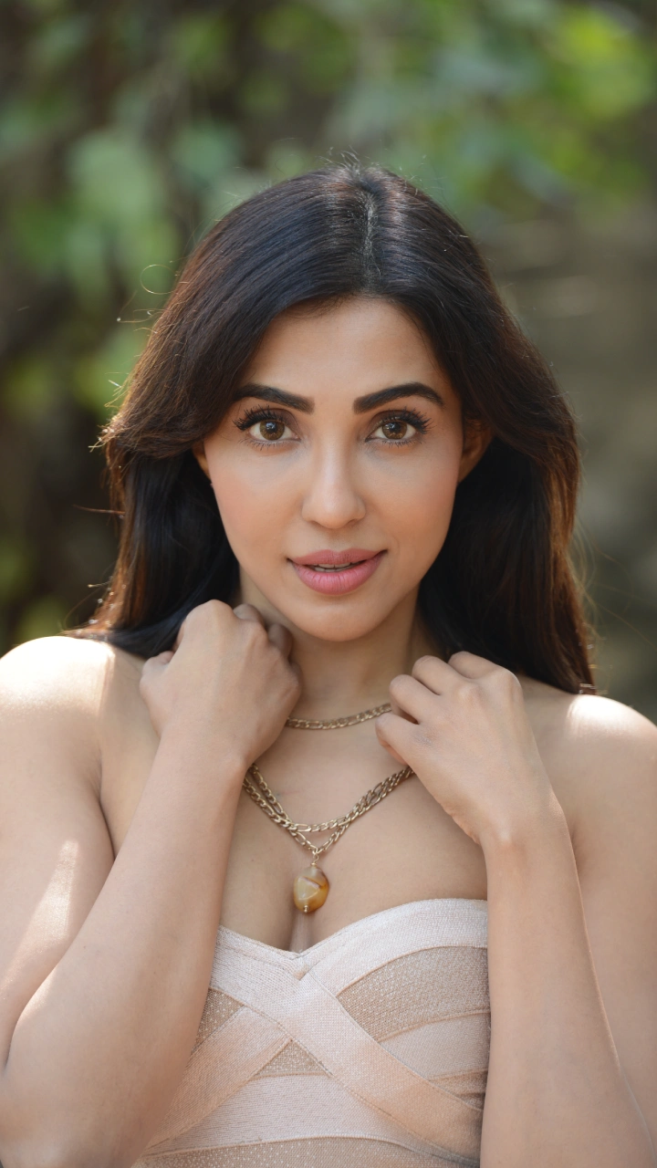 Kannada heroine Parvati Nair latest photos gone viral