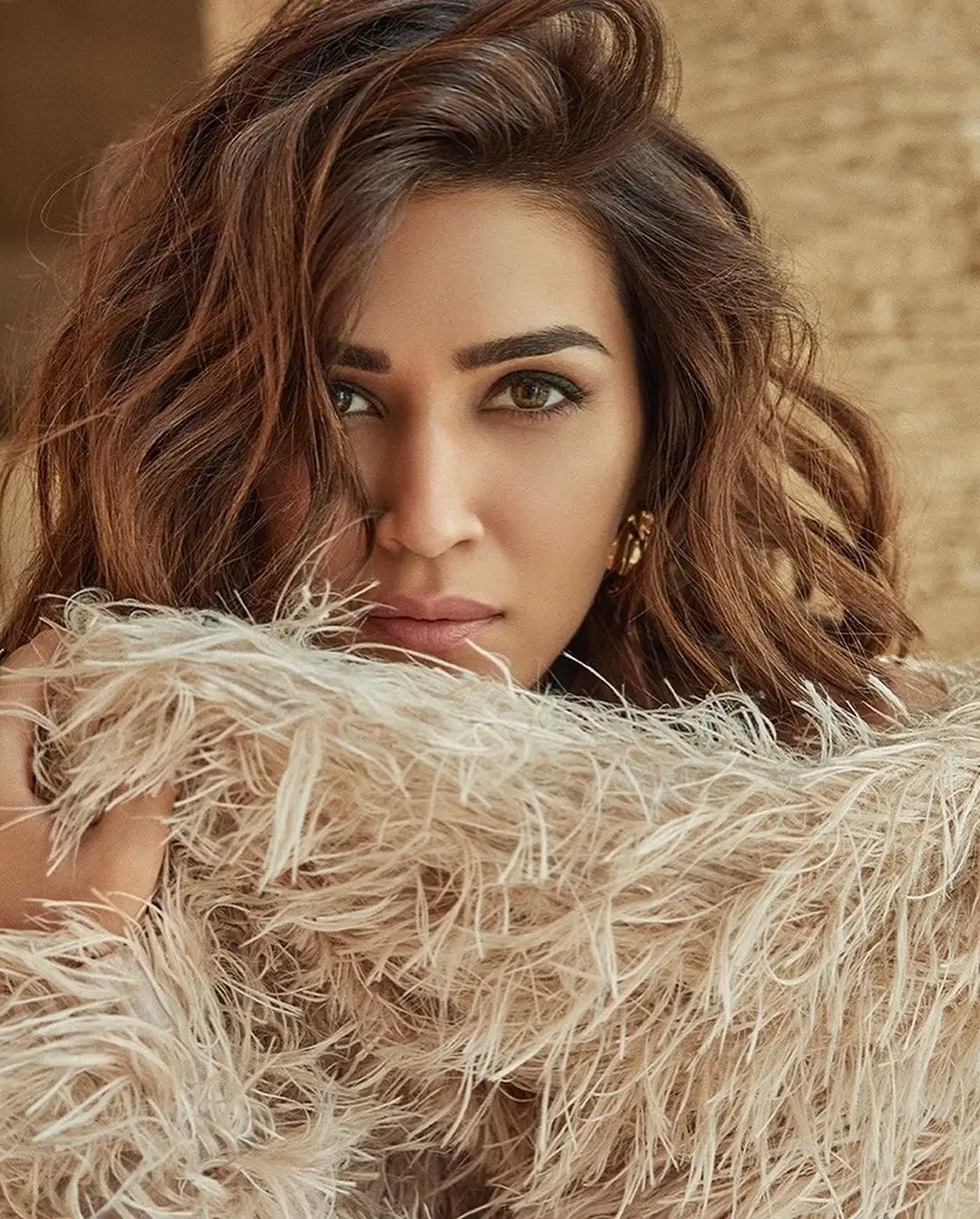 Kriti Sanon Special Sizzling Photos for Hello Magazine