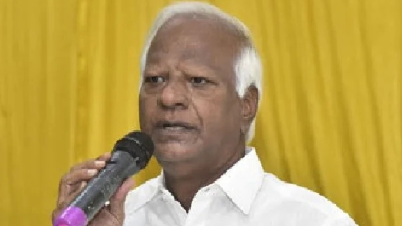 Kadiyam Srihari : ప్రజలను మోసం చేయడం కాంగ్రెస్ కు వెన్నతో పెట్టిన విద్య : కడియం శ్రీహరి Kadiyam Srihari : ప్రజలను మోసం చేయడం కాంగ్రెస్ కు వెన్నతో పెట్టిన విద్య : కడియం శ్రీహరి