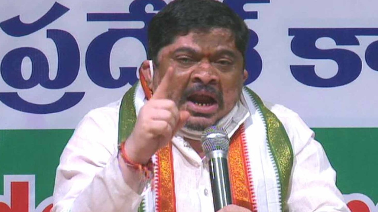 Ponnam Prabhakar: రాష్ట్రంలో అన్ని శాఖలను బీఆర్ఎస్ ఇలా మార్చేసింది: మంత్రి పొన్నం ప్రభాకర్ Ponnam Prabhakar: రాష్ట్రంలో అన్ని శాఖలను బీఆర్ఎస్ ఇలా మార్చేసింది: మంత్రి పొన్నం ప్రభాకర్
