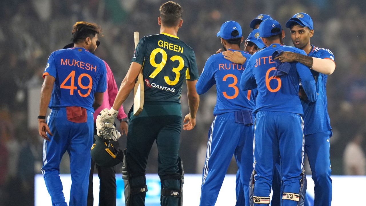 IND vs AUS 5th T20 : బెంగళూరులో భారత్ విజయం.. 4-1తో సిరీస్ కైవసం IND vs AUS 5th T20 : బెంగళూరులో భారత్ విజయం.. 4-1తో సిరీస్ కైవసం