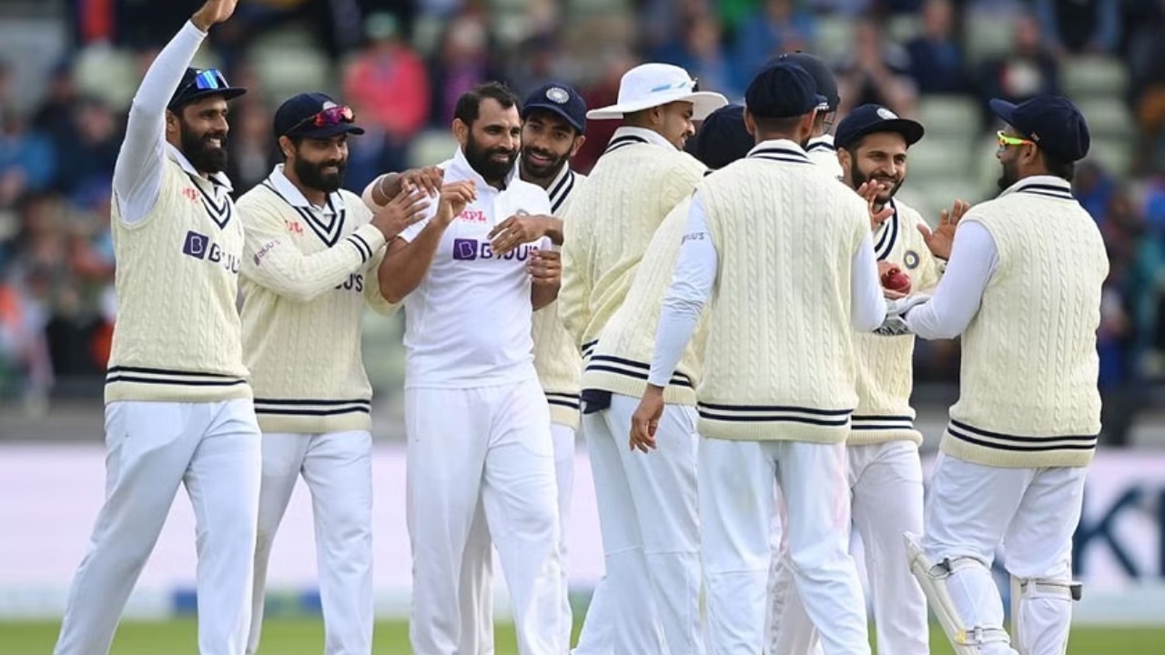 IND vs SA : దక్షిణాఫ్రికాతో టెస్టు సిరీస్కు ముందు టీమ్ఇండియాకు భారీ షాక్..! IND vs SA : దక్షిణాఫ్రికాతో టెస్టు సిరీస్కు ముందు టీమ్ఇండియాకు భారీ షాక్..!