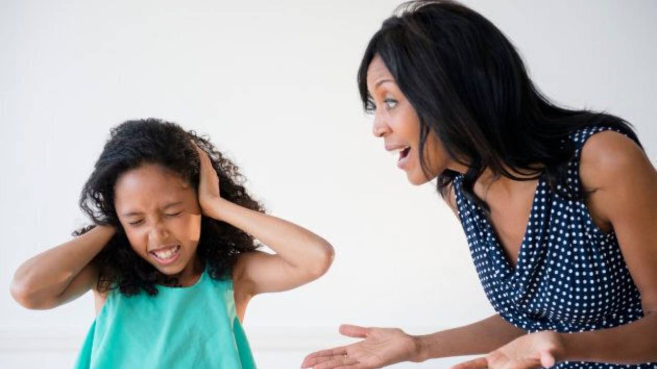 Parenting Tips : మీ పిల్లలు చెప్పిన మాట వినట్లేదా? కారణాలు తెలుసుకోండి Parenting Tips : మీ పిల్లలు చెప్పిన మాట వినట్లేదా? కారణాలు తెలుసుకోండి