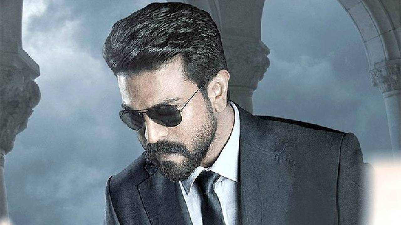 Game Changer : గేమ్ ఛేంజర్ రిలీజ్ డేట్ రివీల్ చేసిన దిల్ రాజు Game Changer : గేమ్ ఛేంజర్ రిలీజ్ డేట్ రివీల్ చేసిన దిల్ రాజు