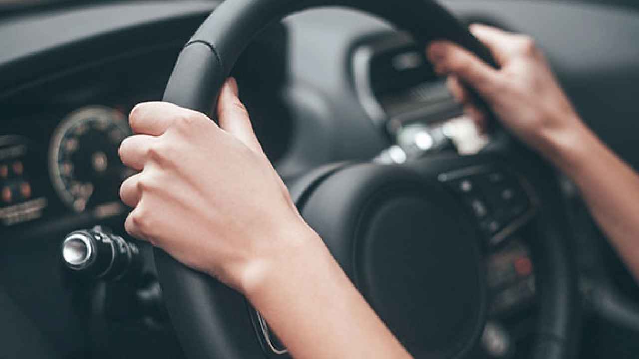 Rash Driving : సీఐ కొడుకు ర్యాష్ డ్రైవింగ్, మహిళ మృతి.. హనుమకొండలో దారుణం Rash Driving : సీఐ కొడుకు ర్యాష్ డ్రైవింగ్, మహిళ మృతి.. హనుమకొండలో దారుణం