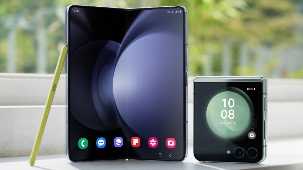 Samsung Galaxy Z Fold 5 available with Rs 9K discount offer during Christmas sale