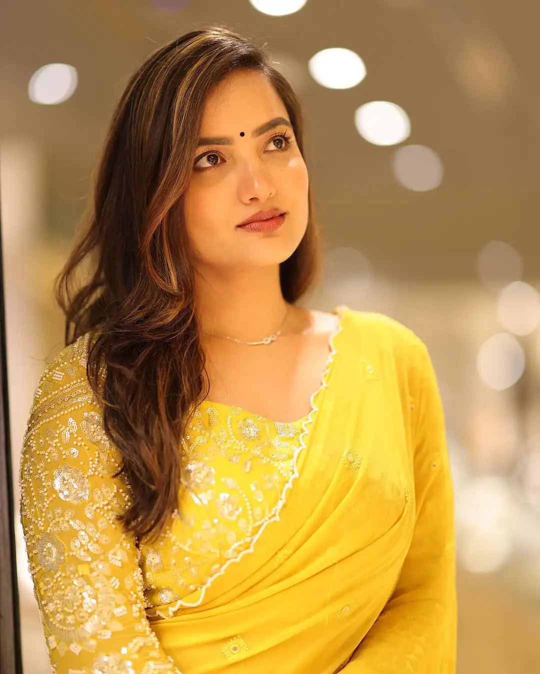 Siri Hanumanthu Shines in Yellow Saree