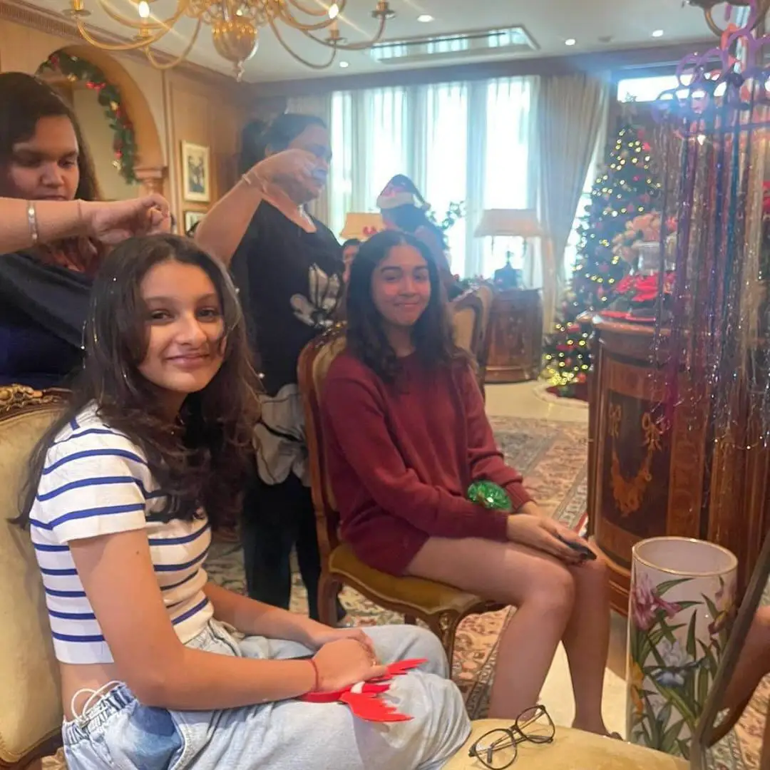 Sitara Ghattamaneni Christmas Celebrations with Friends