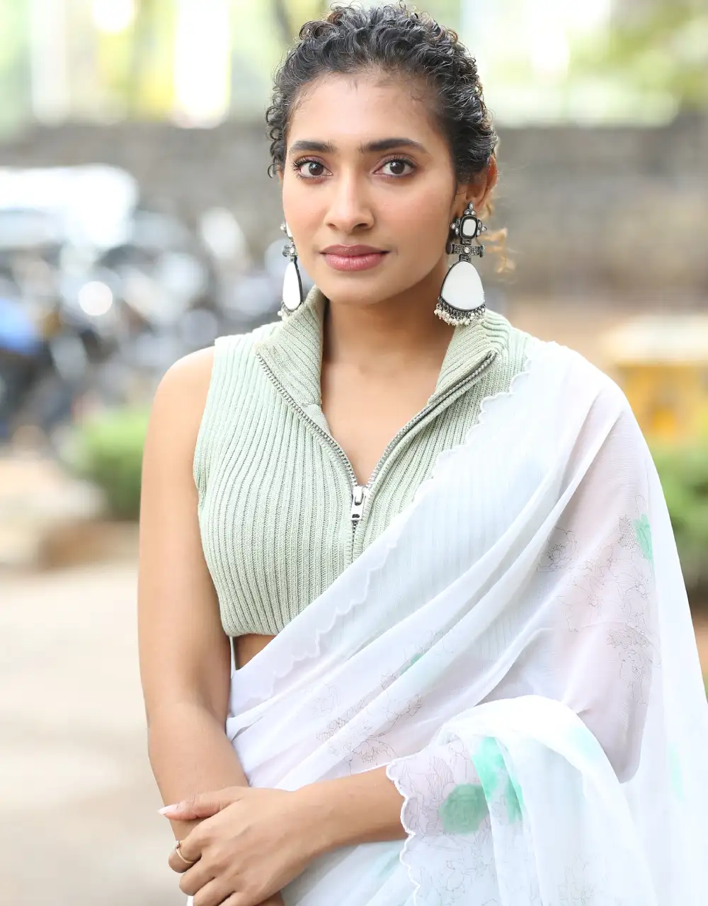 Tollywood Actress Gnaneswari Kandregula saree photos
