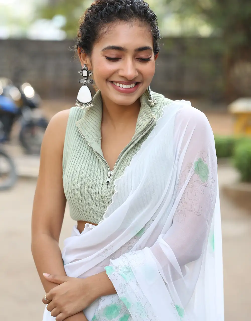 Tollywood Actress Gnaneswari Kandregula saree photos