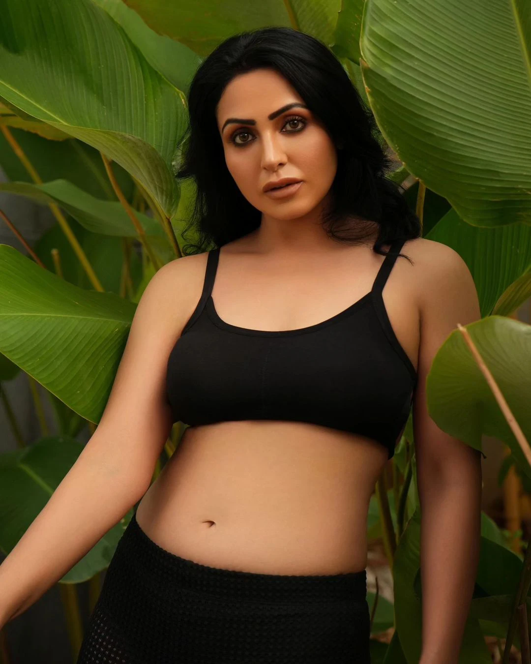 Tollywood Actress Nandini Rai shines in black dress photos