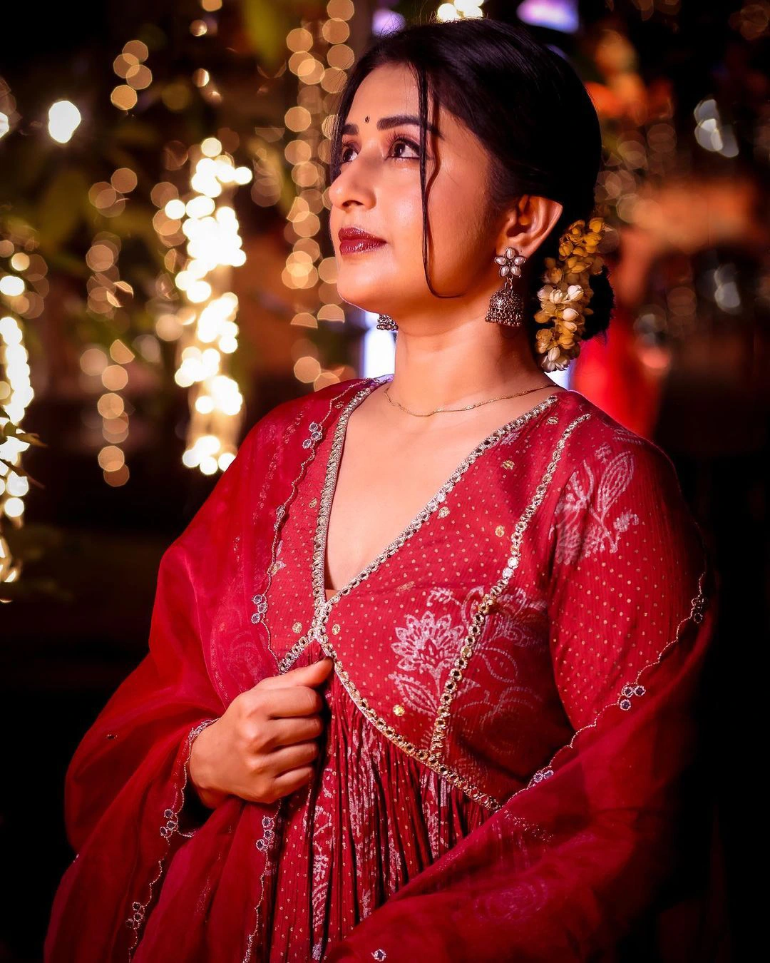 Tollywood Heroine Meera Jasmine Mesmerizing Looks photos