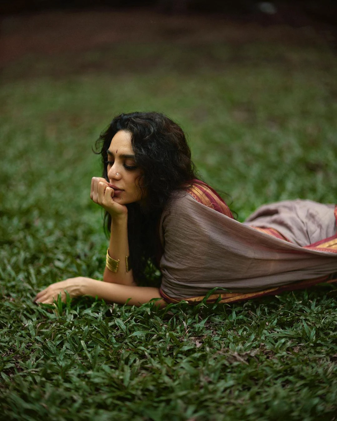 Tollywood Heroine Sobhita Dhulipala saree photos