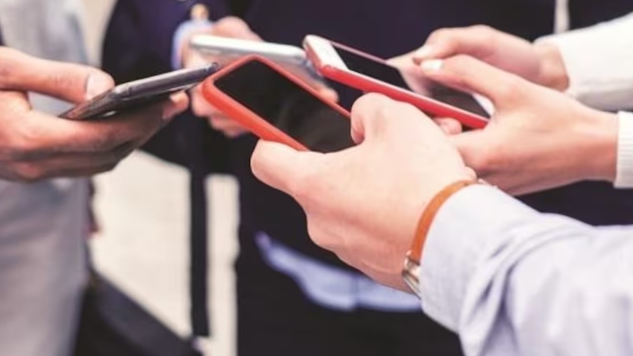 Top 10 apps iPhone users in India spent most on in 2023