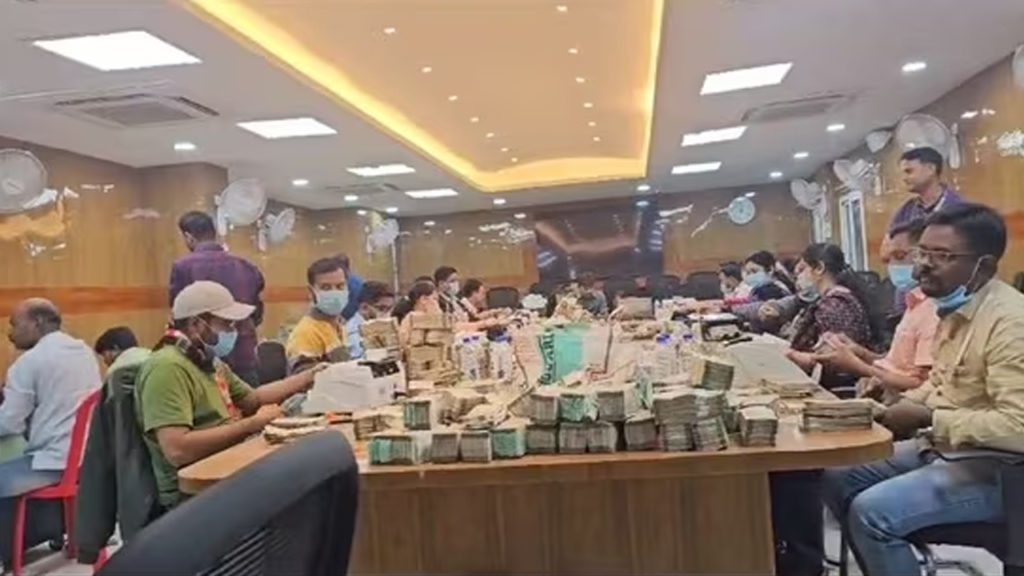 Total cash haul reaches rs318 crore and counting runnig