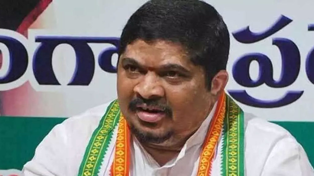 telangana minister ponnam prabhakar critisize ktr over his remarks on govt